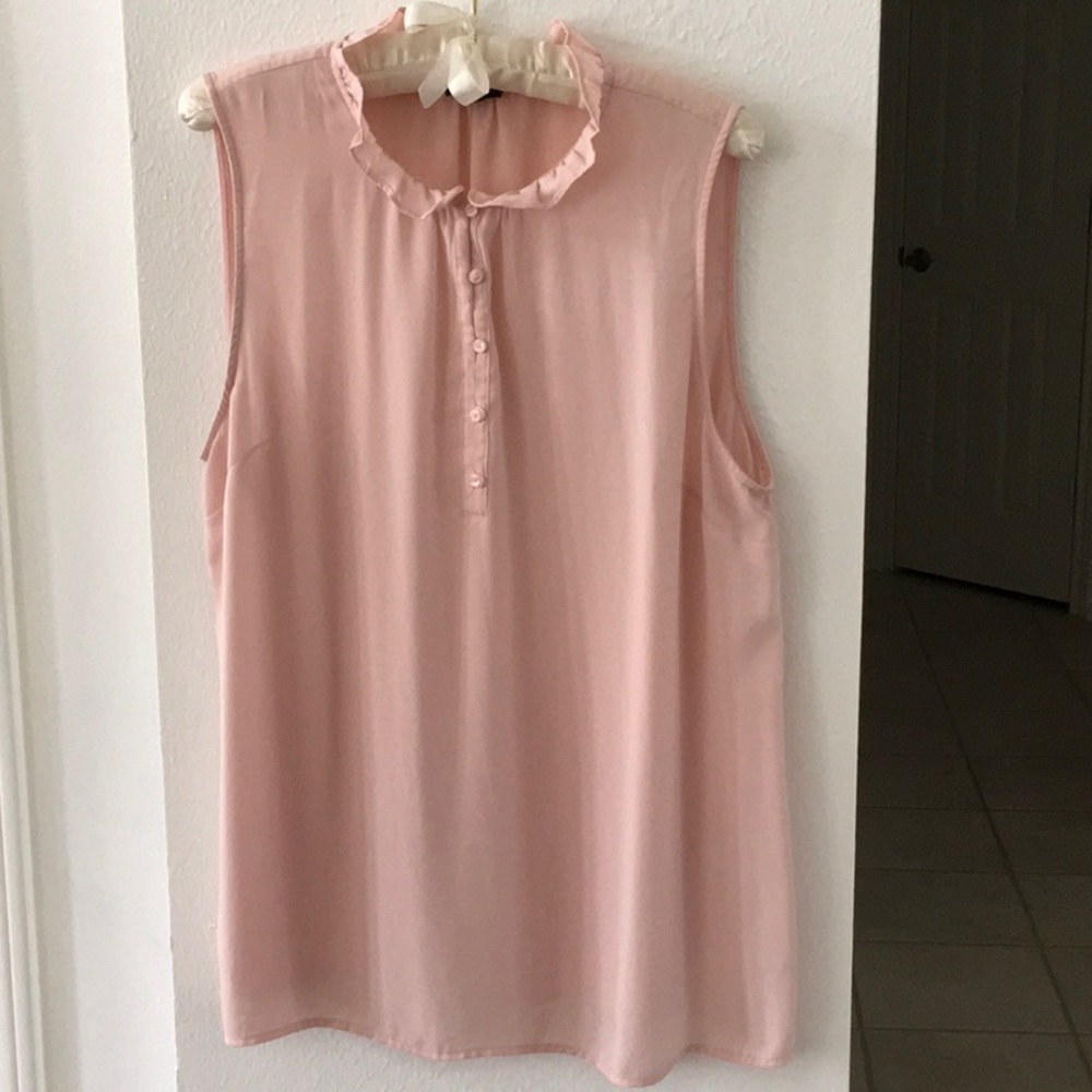Pink tank top blouse with darts